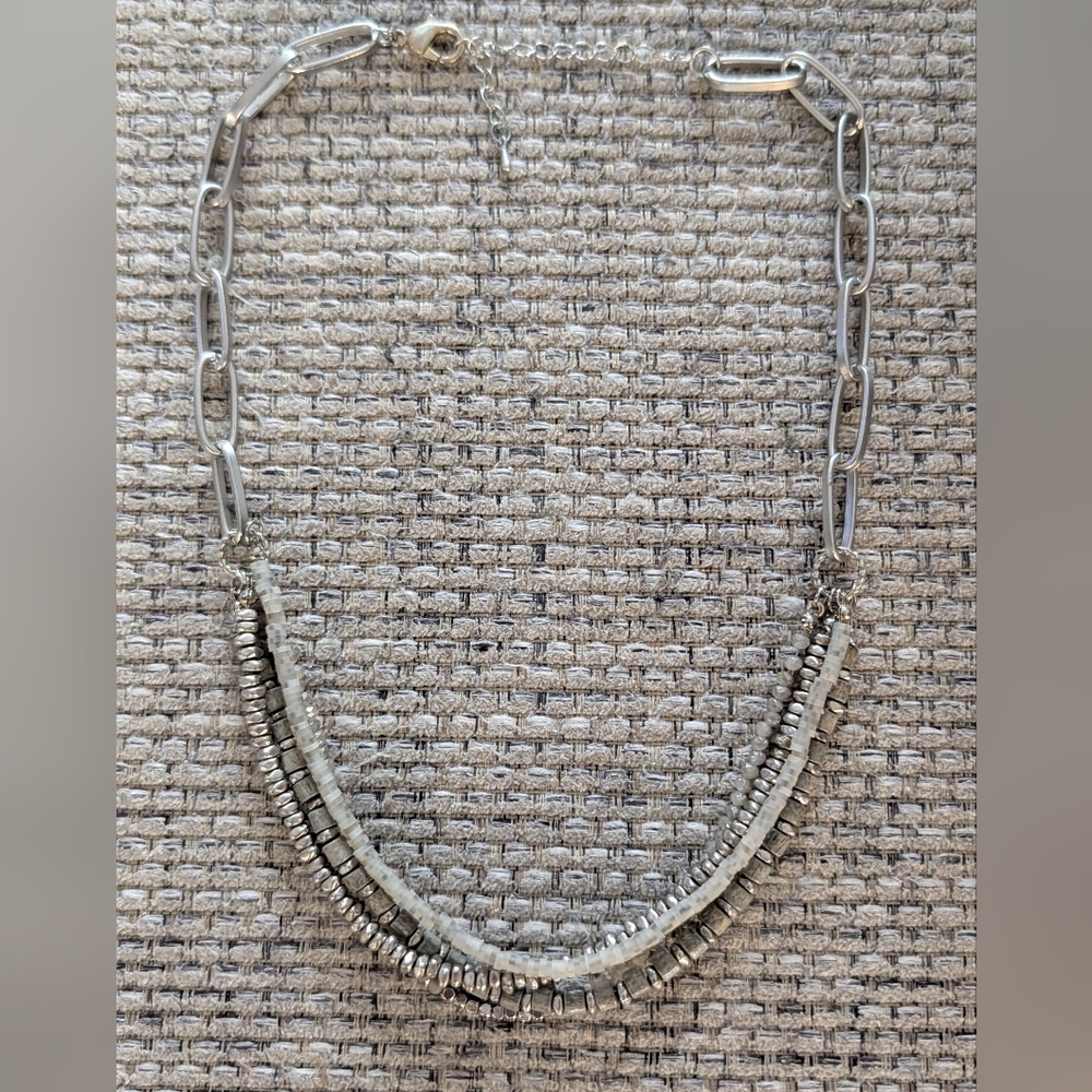 Elegant Silver and Gray Necklace